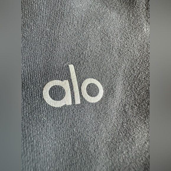 Alo Yoga High-Waist Cargo Legging Anthracite grey size medium sold out online - Picture 6 of 9